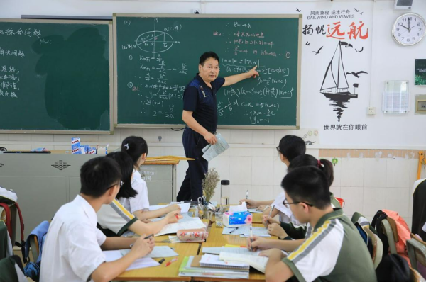 北京科汇配资 河南“最严禁补令”来了，1号开始，家长慌了：不补课咋上清北？